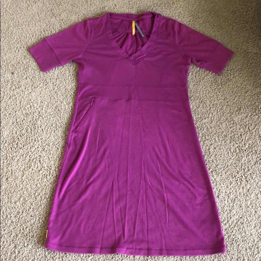 Lolë athletic dress
